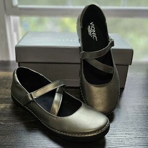 Vionic|Judith Metallic Leather Mary Jane|Size 8 NWOT